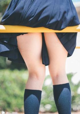 一边亲胸一边摸进内裤里_高清在线视频播放