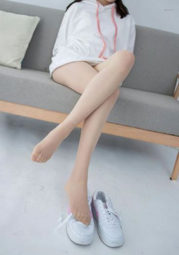 枫与铃免费_十万网红美女美酱