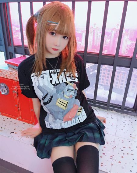 碧血青天杨家将全集免费观看_十万网红美女美酱
